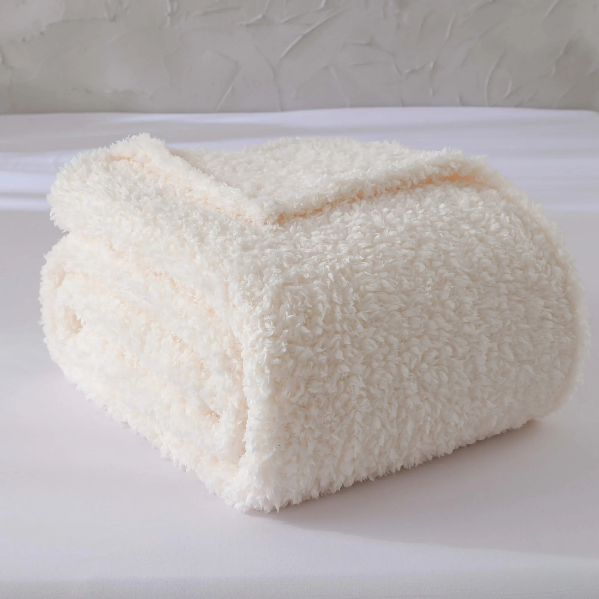Mainstays Faux Shearling Blanket, Ivory, Full/Queen - Image 2