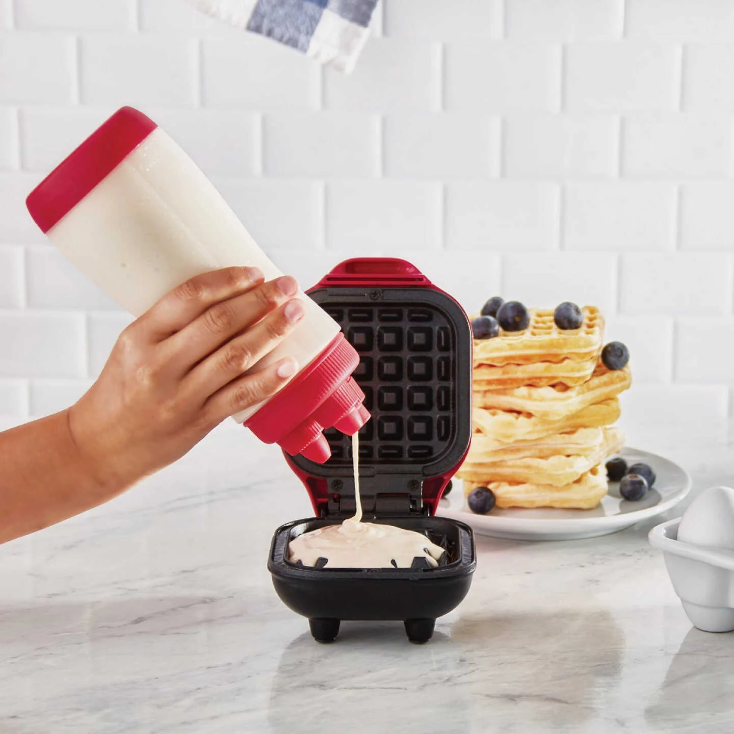Rise By Dash 2 Cup Mini Batter Bottle - Image 2